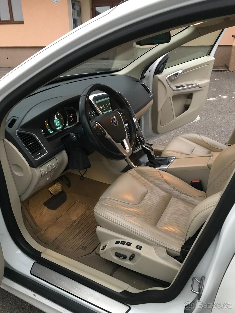 Volvo xc 60 D5 - 10