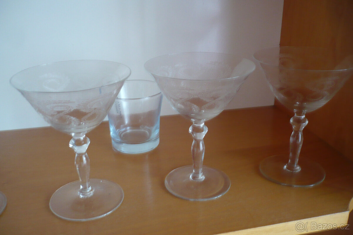 staré skleněné věcičky - 10