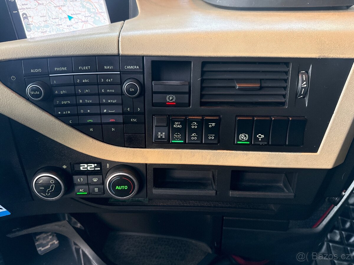 Volvo FH 500 8x4 třístranný sklápěč Bordmatic - 10