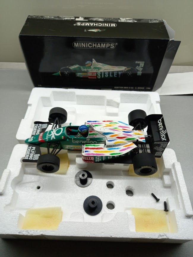 F1 ROZKLÁDACÍ BENETTON BMW B186 1986 BERGER MINICHAMPS 1:18 - 10