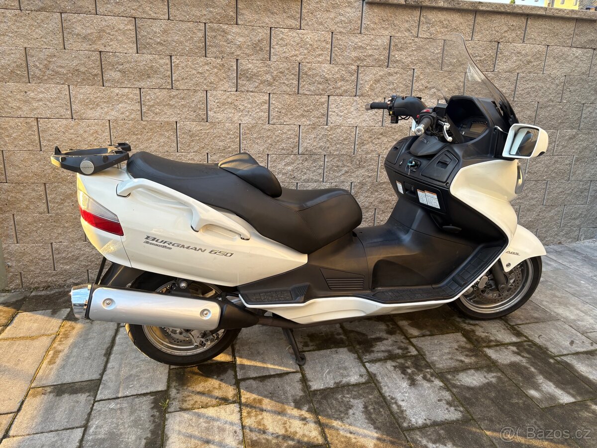 Suzuki Burgman 650 executive 2010 CZ doklady - 10