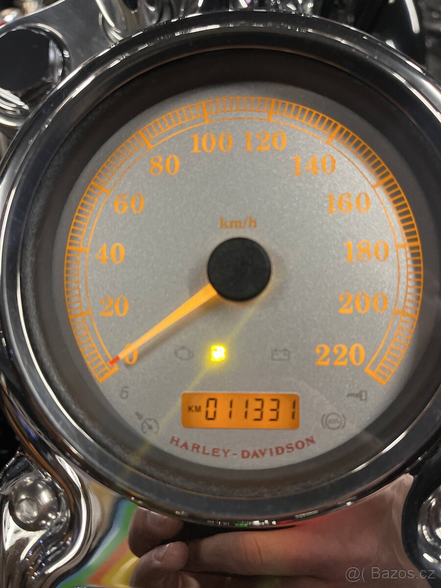 H-D Dyna Super Glide - 10