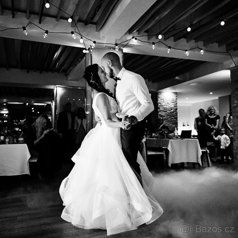 Svatební šaty na míru britská firma Hadassa vel. 36 - 40 - 10