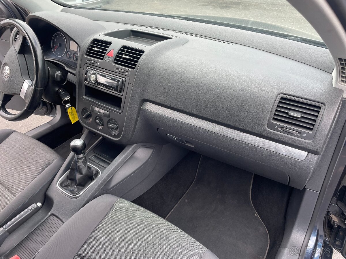 VOLKSWAGEN GOLF V 1.6 MPi LPG- PLYN 75KW 2007 - 10