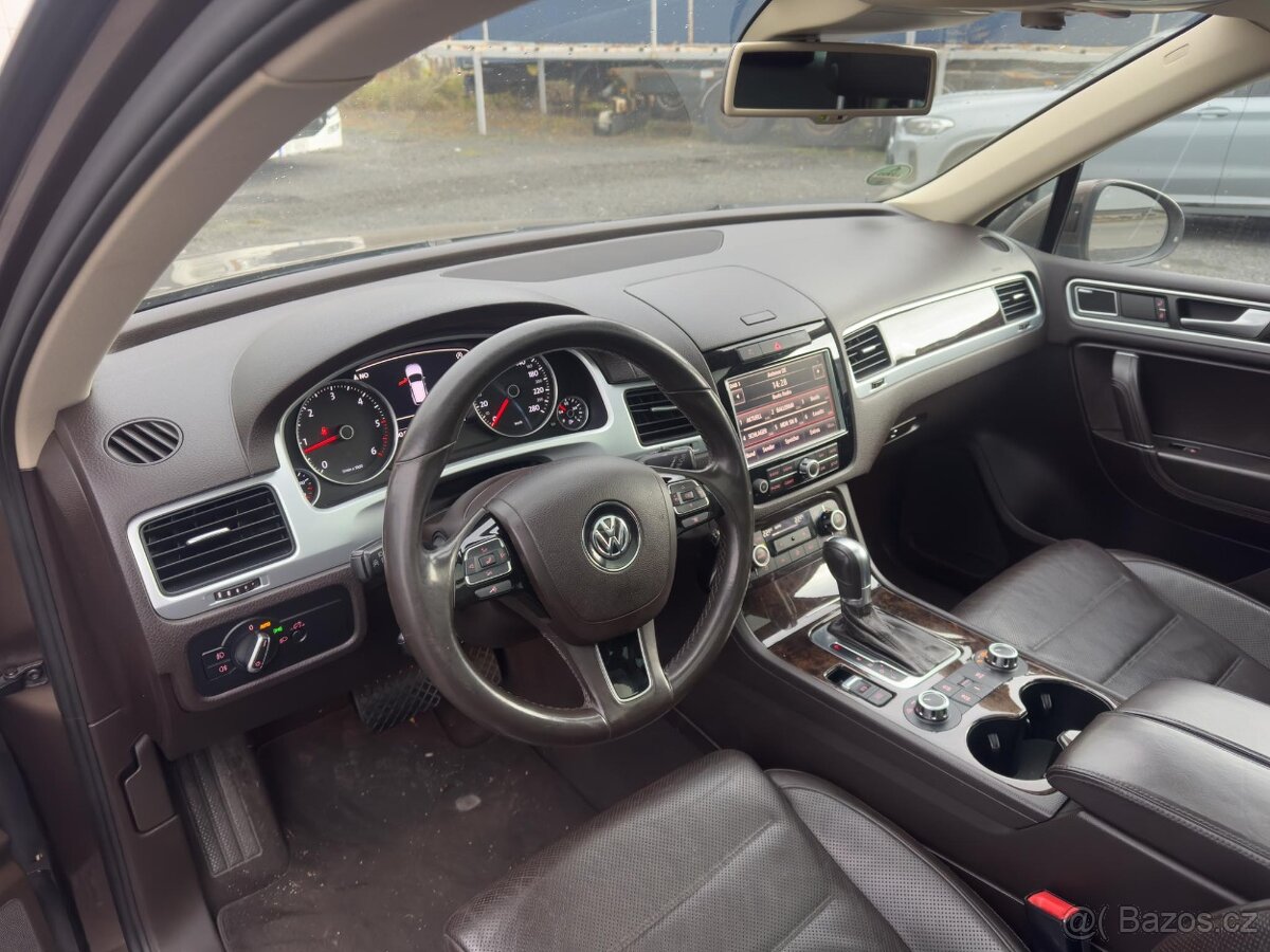Volkswagen Touareg, 3.0 V6, highline, vzduch, pano - 10