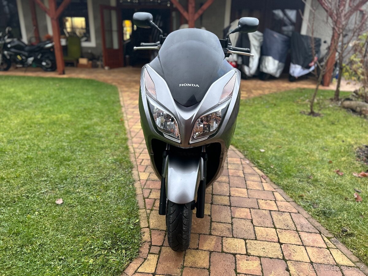 Honda Forza 300 ABS - 10