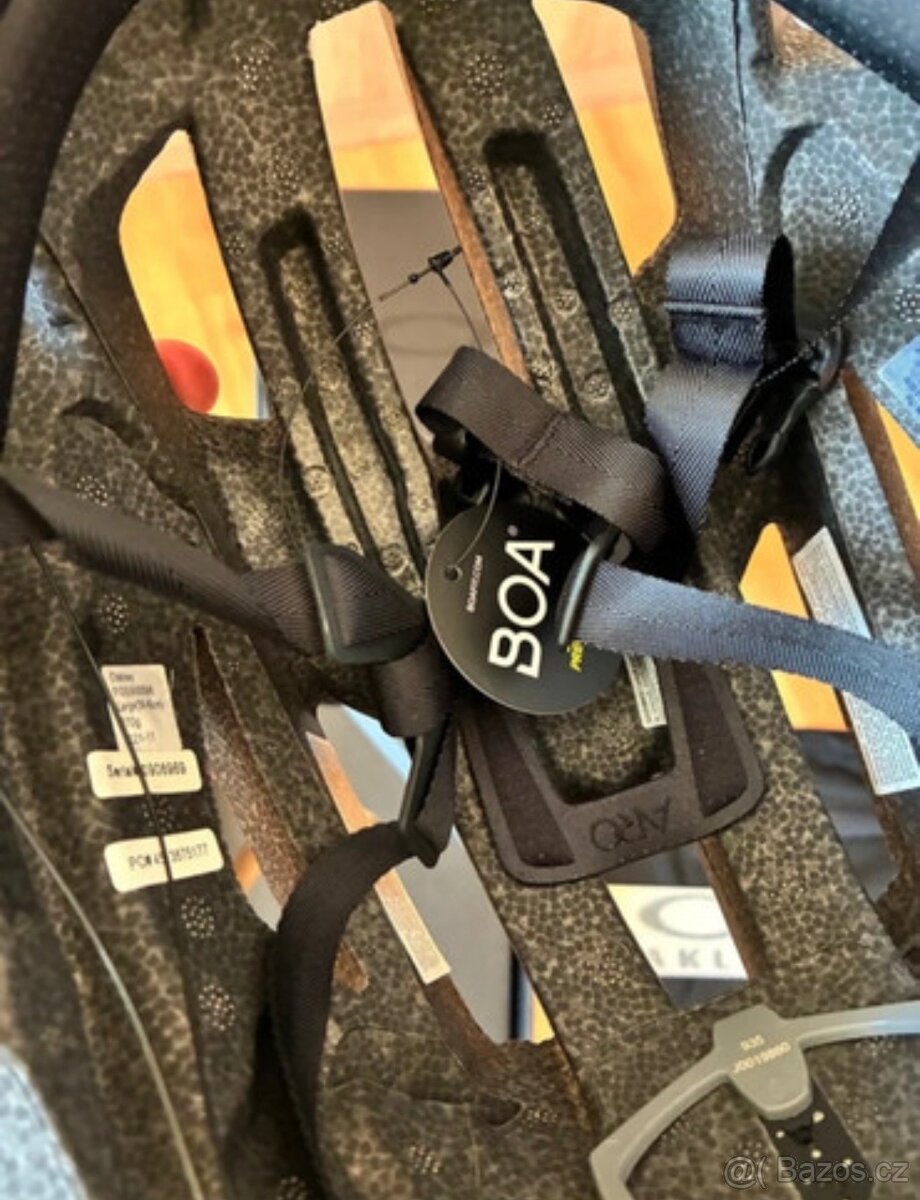 Oakley helma na kolo - 10