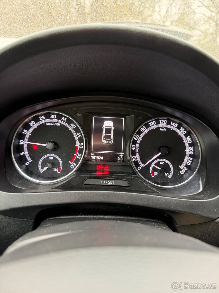 Škoda Rapid 1.6 TDI FACELIFT - 10