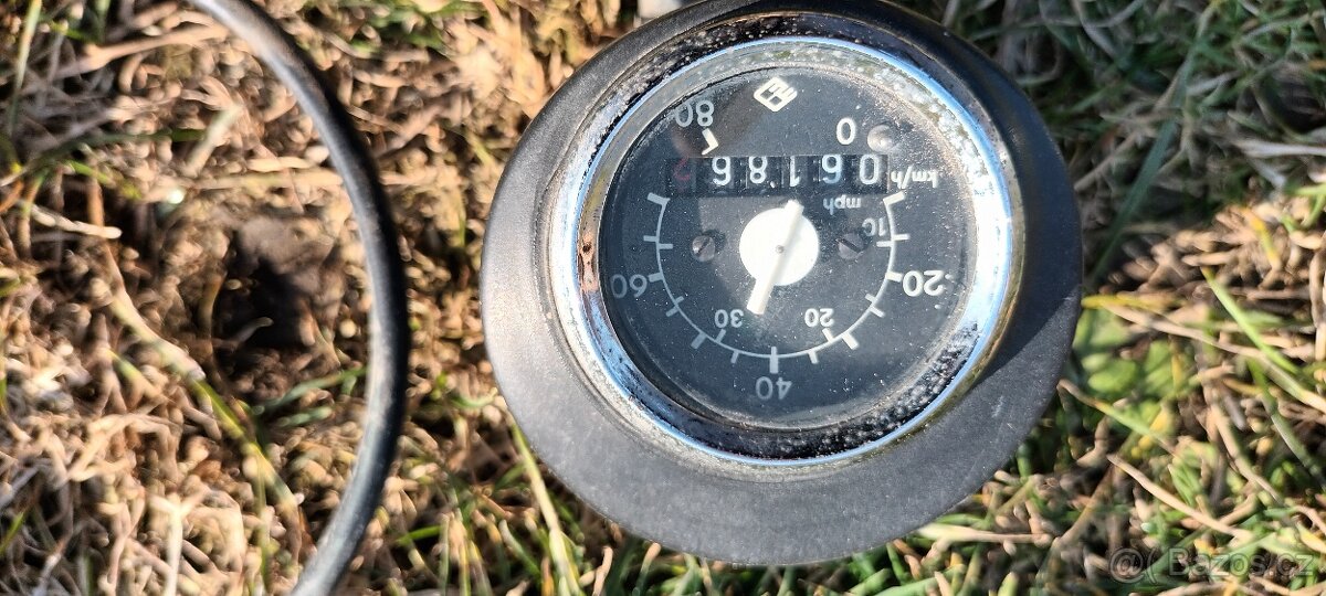 Babetta 210 - tachometr černý ciferník - 10