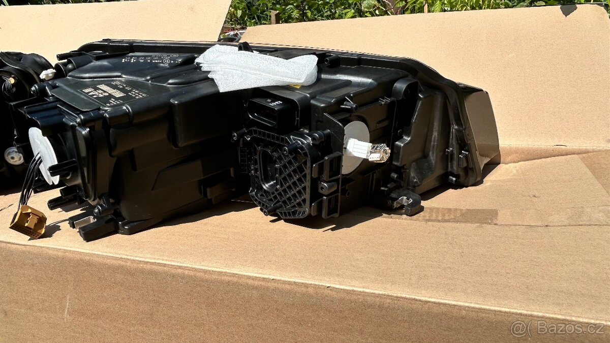 Světlomety AUDI A8 4H0 Facelift - 10