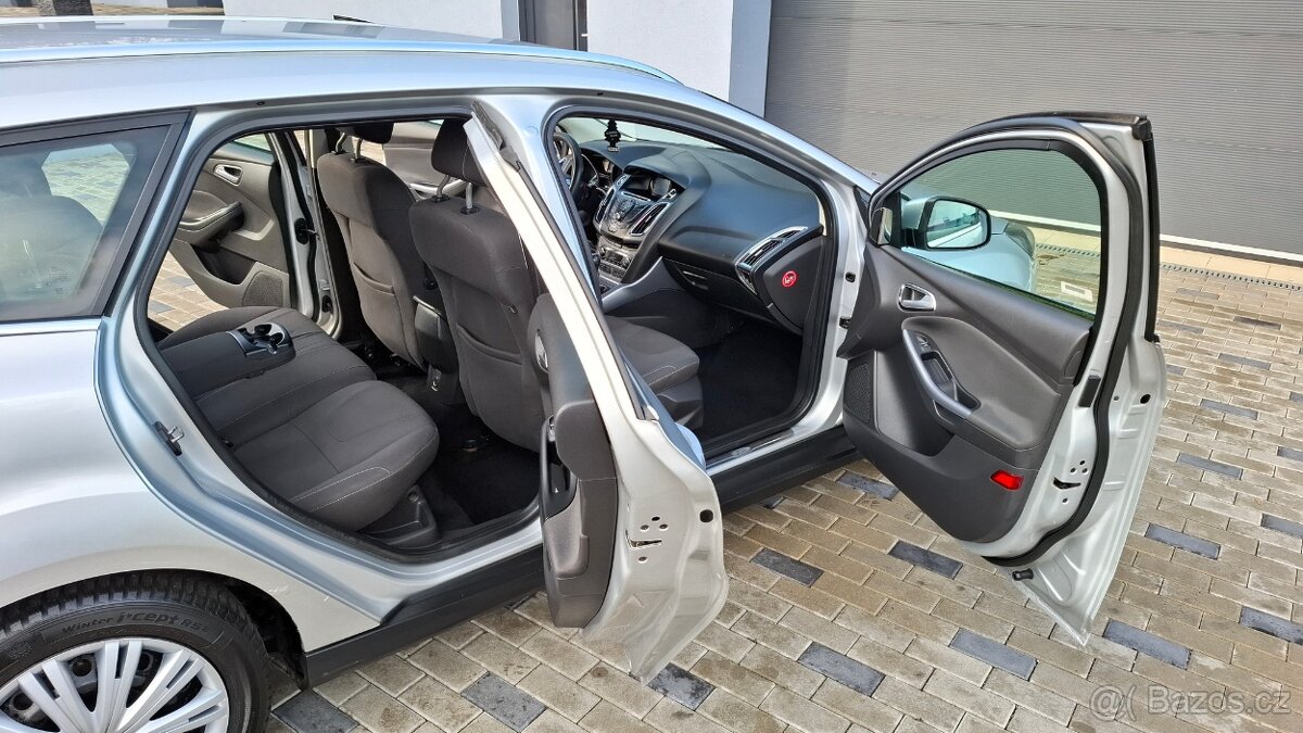 Ford Focus III Kombi 1,6 TDCi - 85kw. Nová STK - SLUŠNÝ STAV - 10