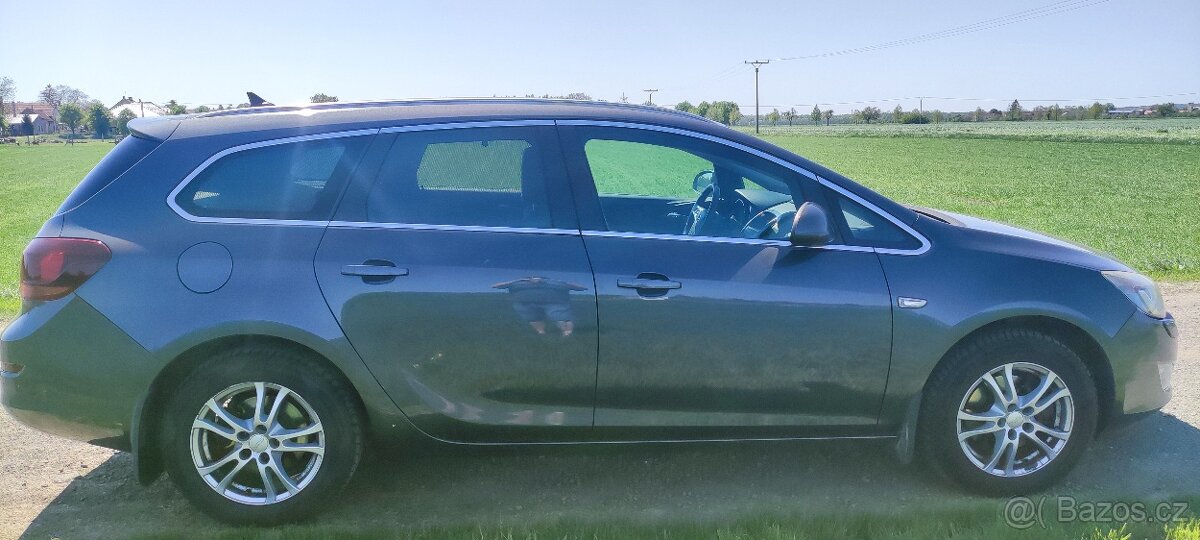 Opel Astra 2.0cdti 121kW cosmos - 10