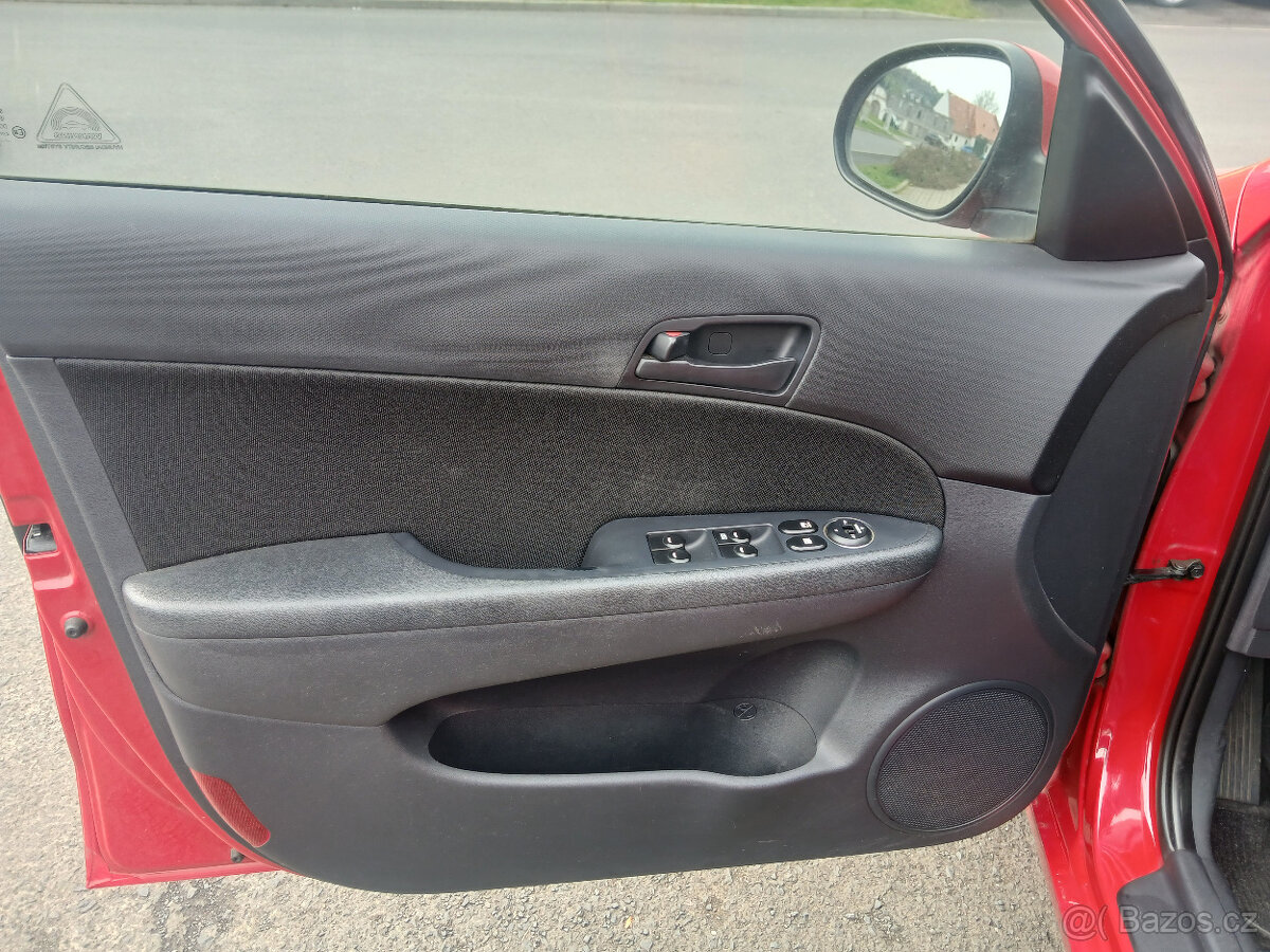 Hyundai i30 1.4i serviska - 10