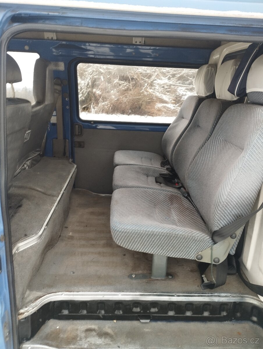 E2200 4x4 - 10