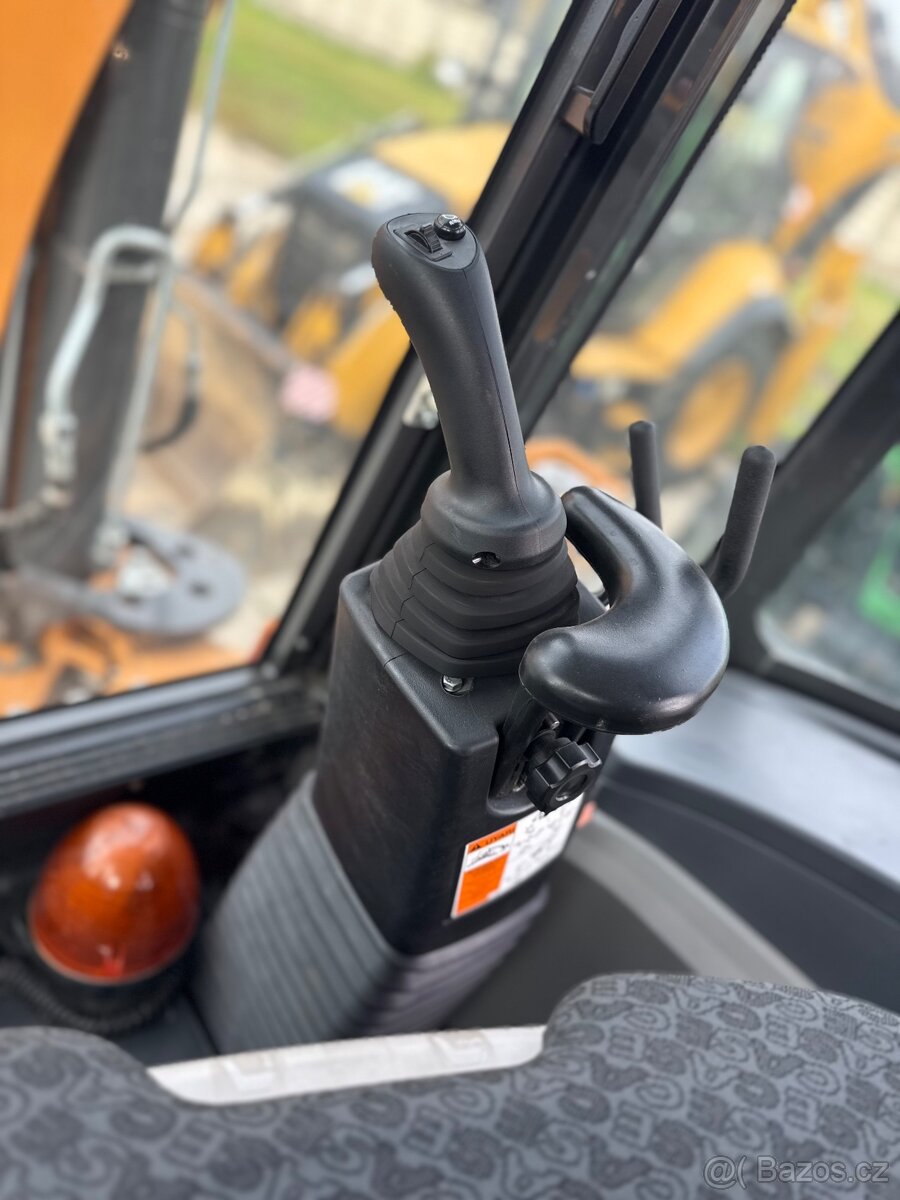 Case 695 / 2023 , 218 hodin , traktor bager - 10