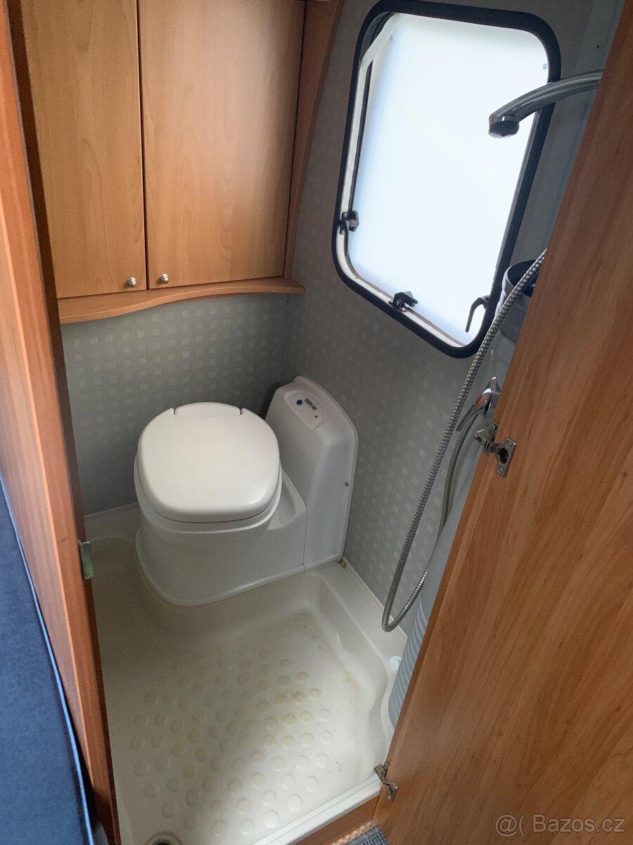 Prodám karavan Burstner Flipper 460 TS - 10