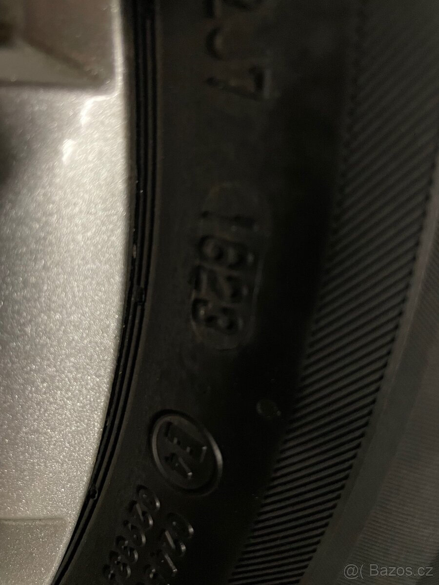 Zimní sada 15” plech disků 5x112 a ZÁNOVNÍ pneu 195/65 R15 - 10