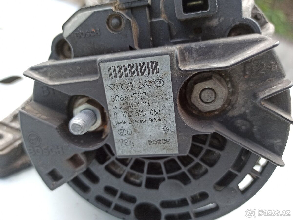 VOLVO XC70 2,4D D5 - PŘÍSLUŠENSTVÍ MOTORU - 10