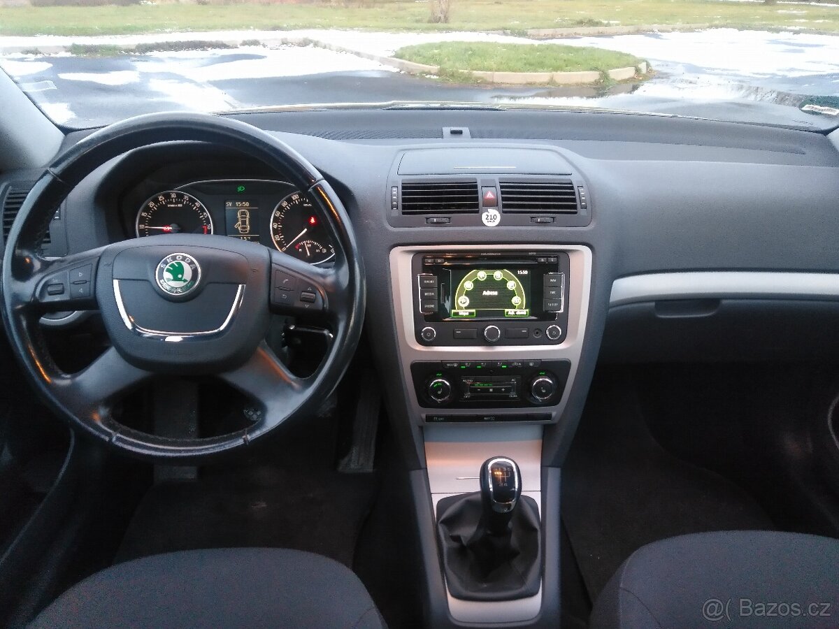 Škoda Octavia Combi TDI Ambition 4/2012 - 10