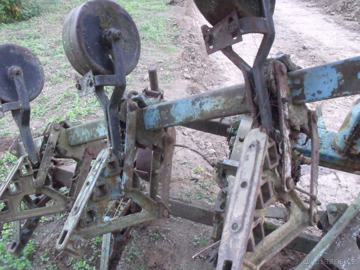 Plečka NDR typ FORTSCHRITT P 437 - 10