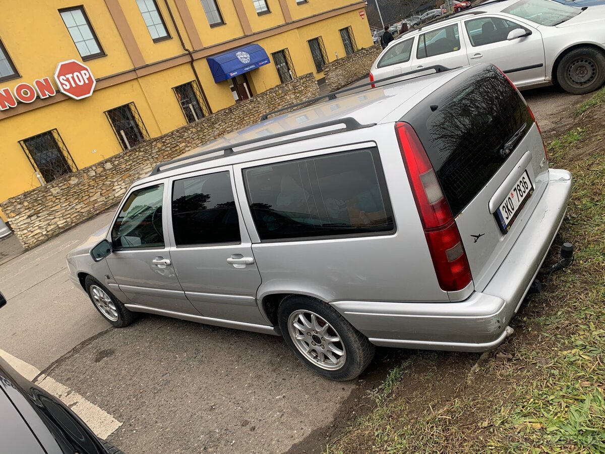 Volvo V70 - 2.5 Tdi - 103 kW - 10
