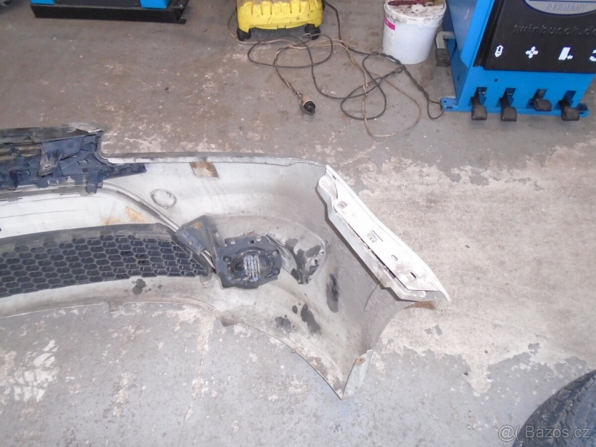 ford focus 2010 ST přední nárazník - 10