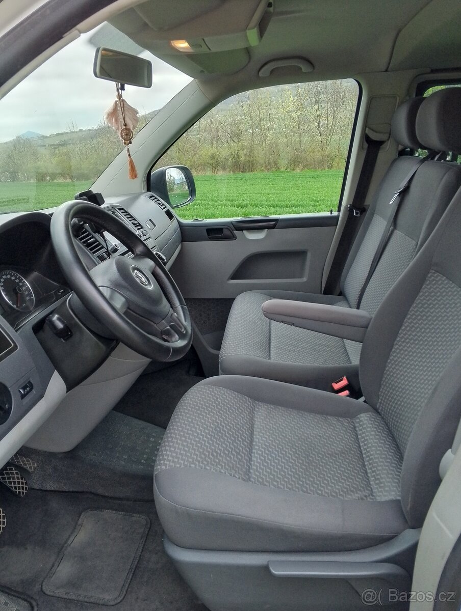 Volkswagen Caravelle 2.0 TDI T5.1 velmi zachovalý - 10
