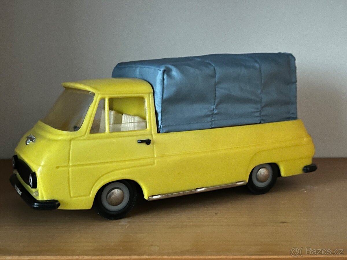 Prodam staré heacky auticka Škoda - 10