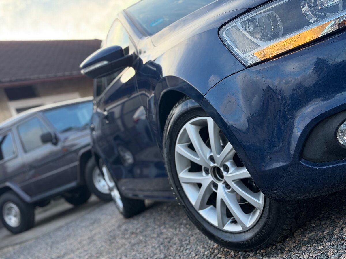 VW Jetta 1.6TDi NAVI-MANUAL-SERVIS - 10