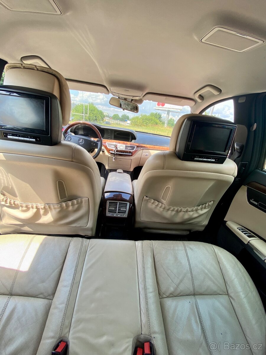 Mercedes-Benz S-Class (W221) - 10