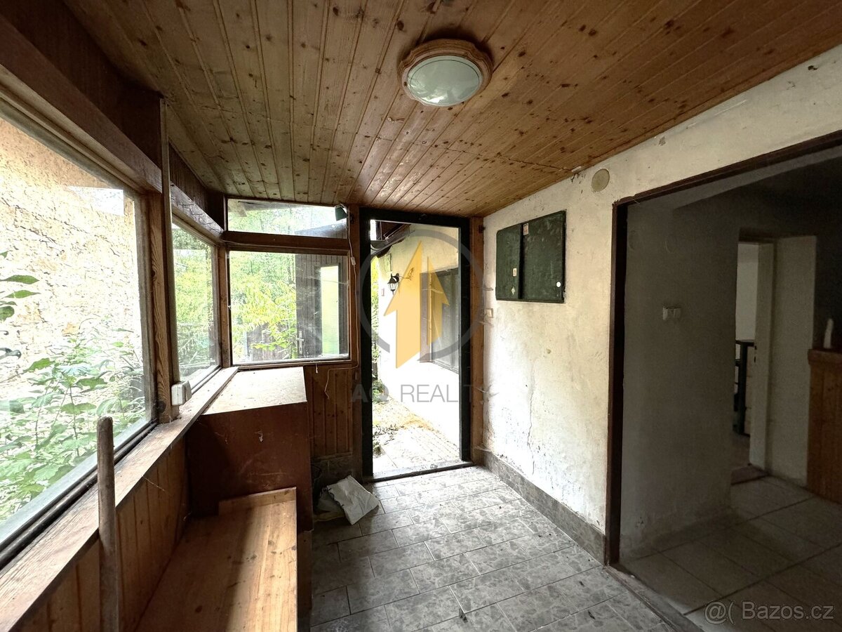 Prodej rodinného domu se zahradou v obci Bošice u Svojšic, 4 - 10