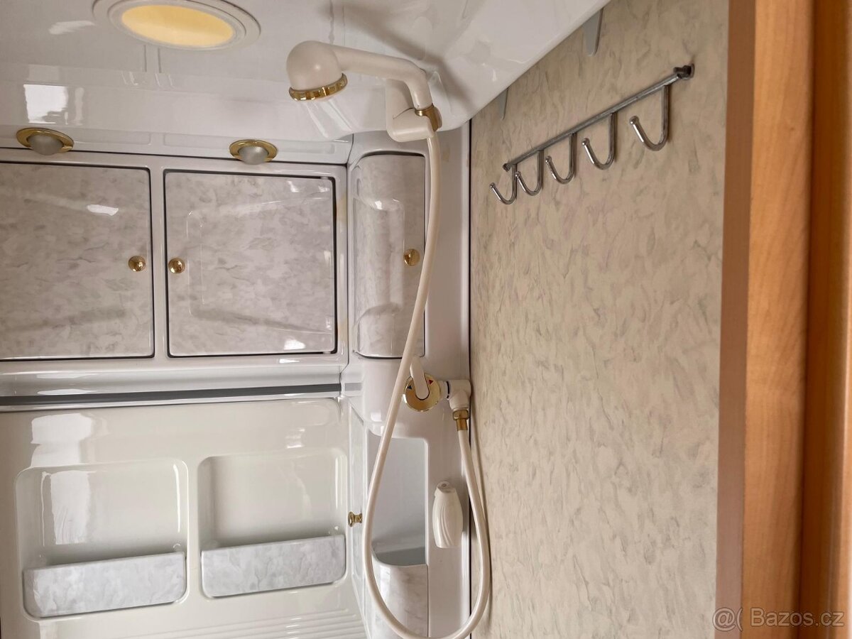 Hobby Exclusive 495, 4 osoby, bojler, sprcha, fr.postel - 10
