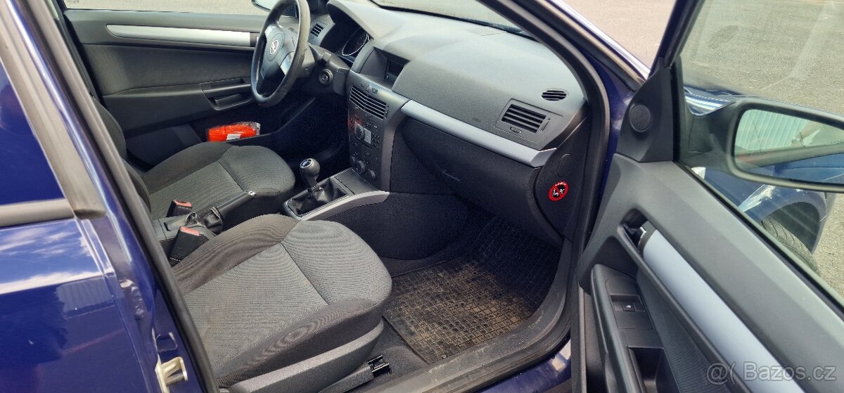 Opel Astra H 1.6i 16V kombi - 10