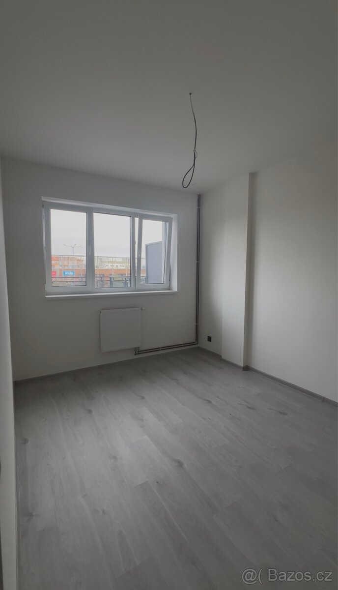 Pronájem bytu 2+kk s terasou - 10