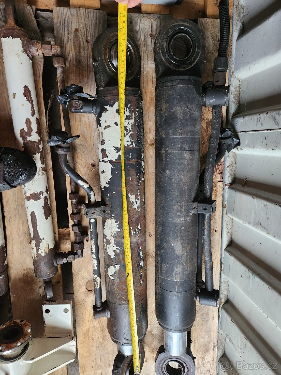 Hydraulické čerpadlo + pístnice - 10