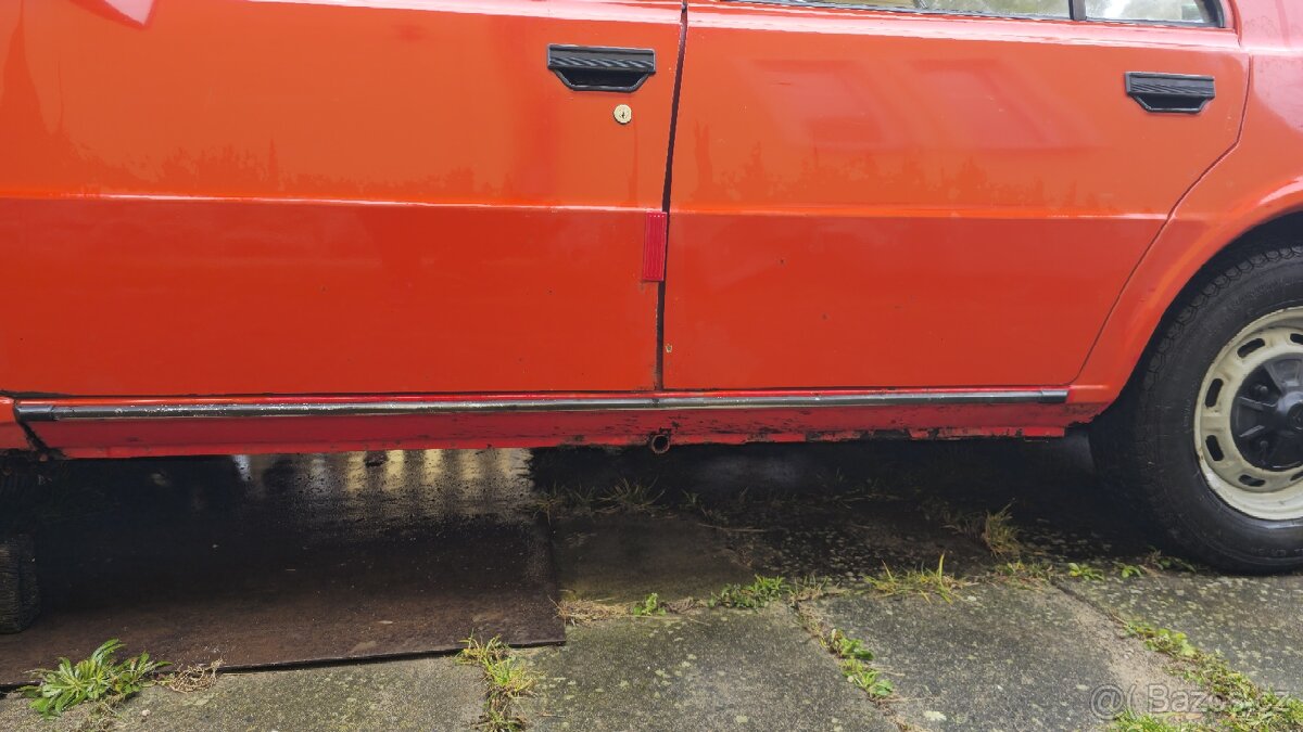 Prodám Škoda 120L dědictví - 10