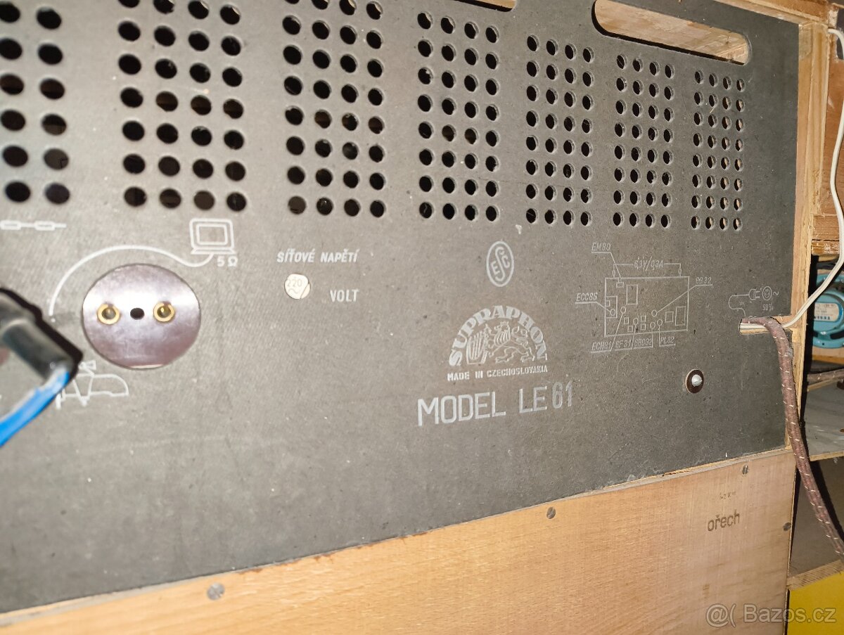 Staré rádio gramofon Supraphon model LE61 - 10