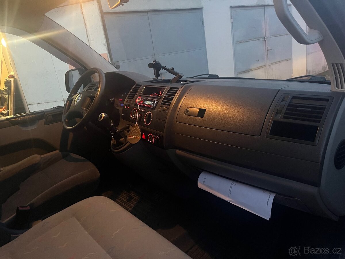 Volkswagen Transportér T5 1.9 - 10