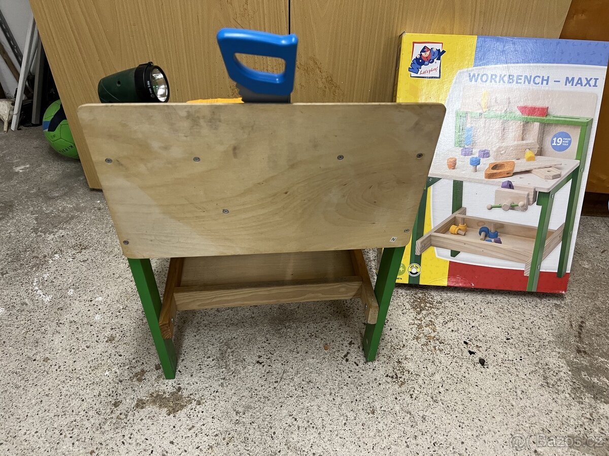 Dětský pracovní stůl - 10