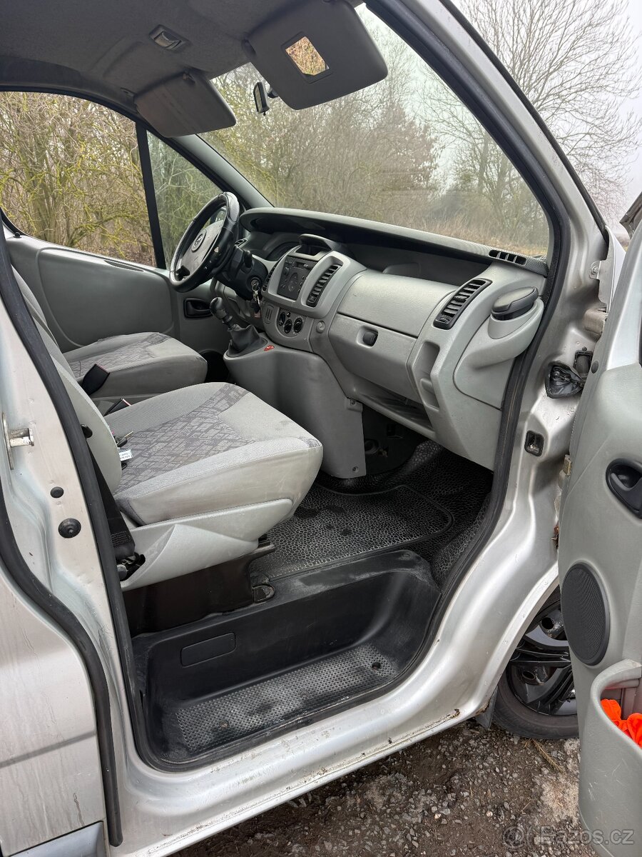 Opel Vivaro 1,9 DTI - 10