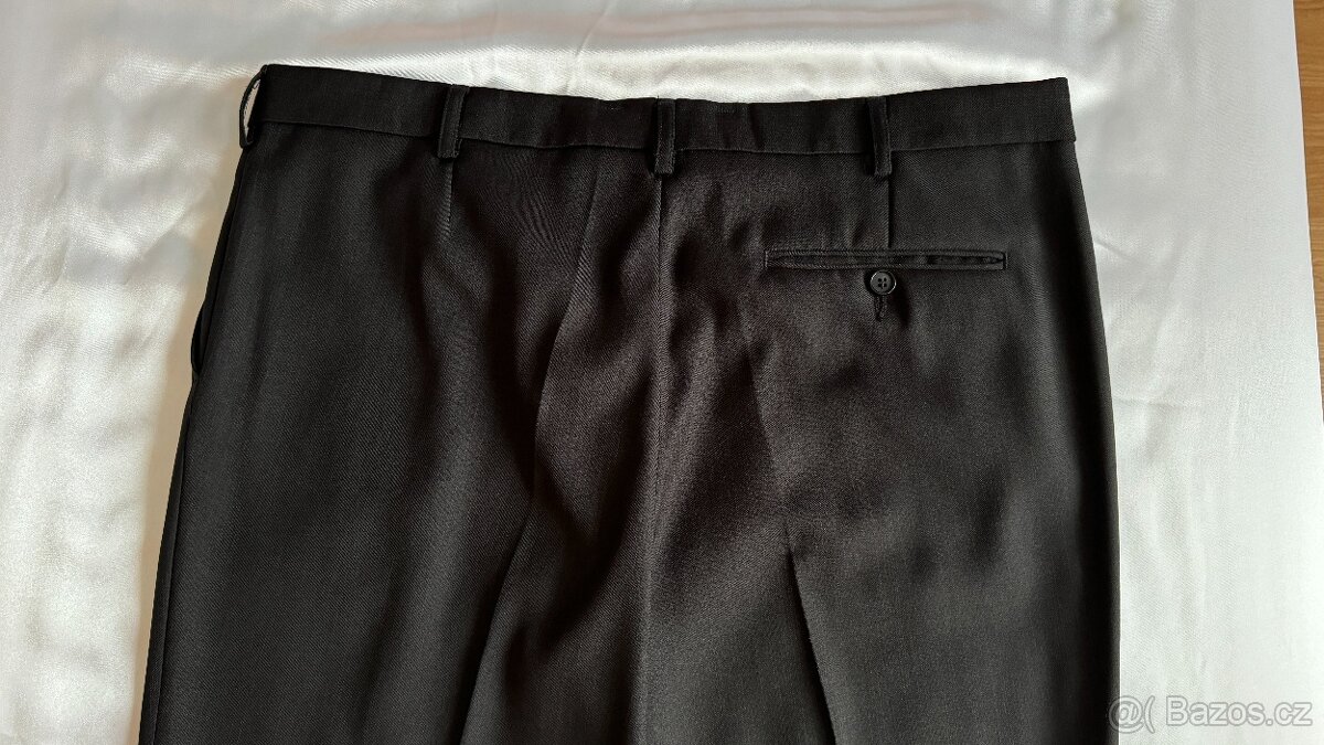 Pánský černý oblek Magra (EU 54) - 10