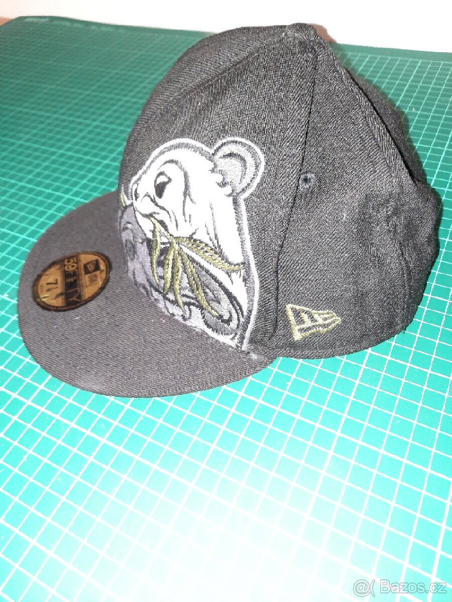 Prodam cepice celkem 5ks - 10