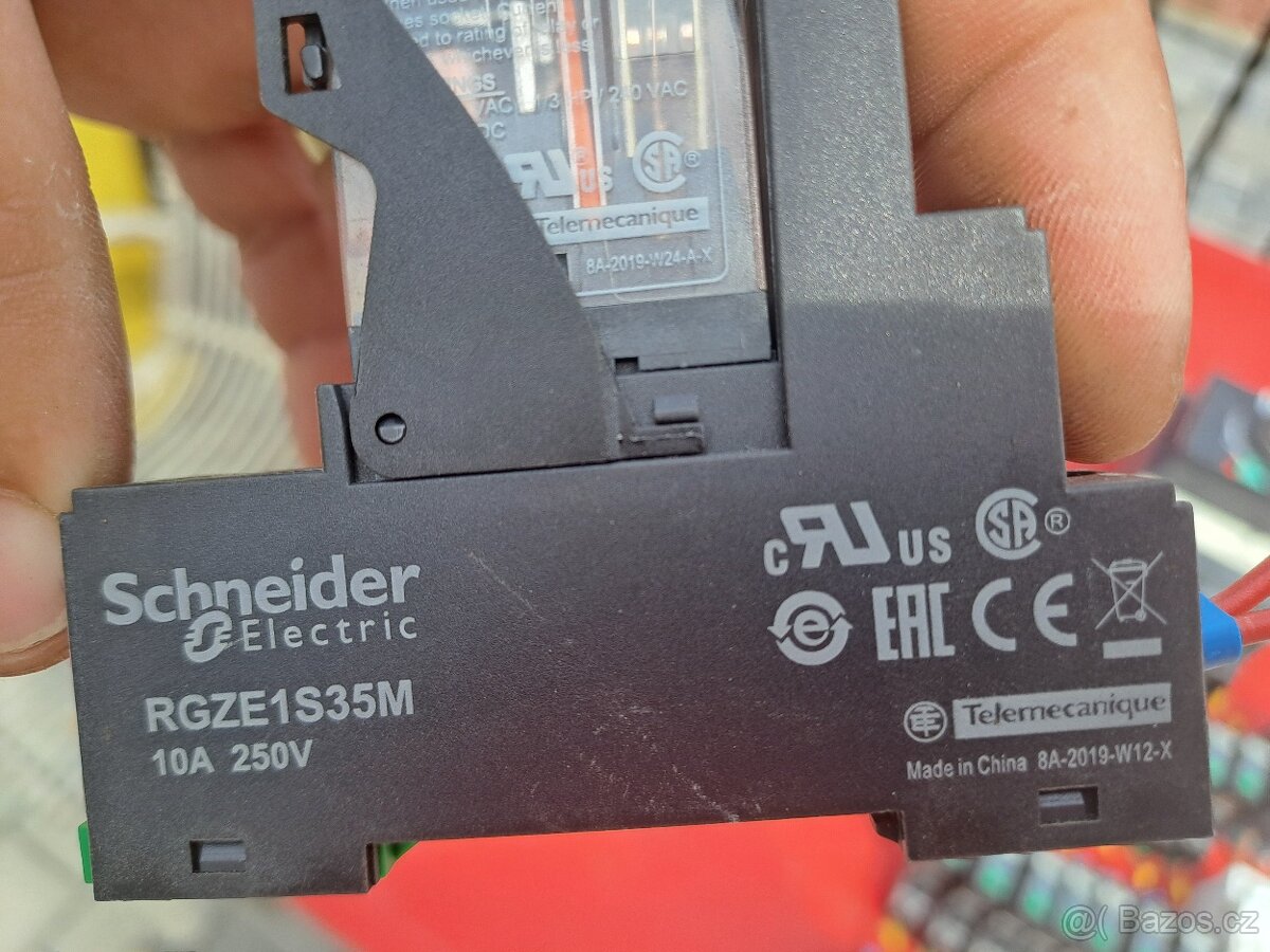 Relé, jističe, stykače, deon - Schneider - 10