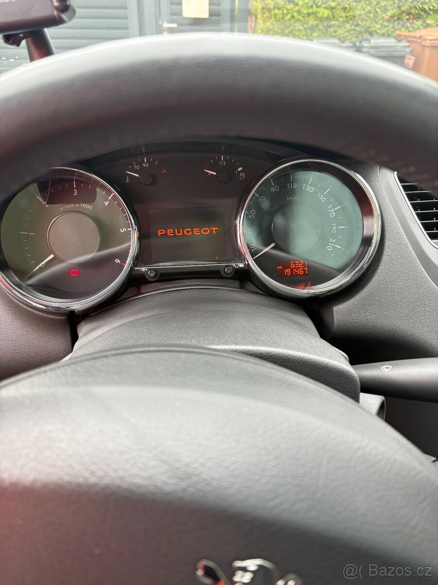 Peugeot 5008 1.9 HDi - automat - 10