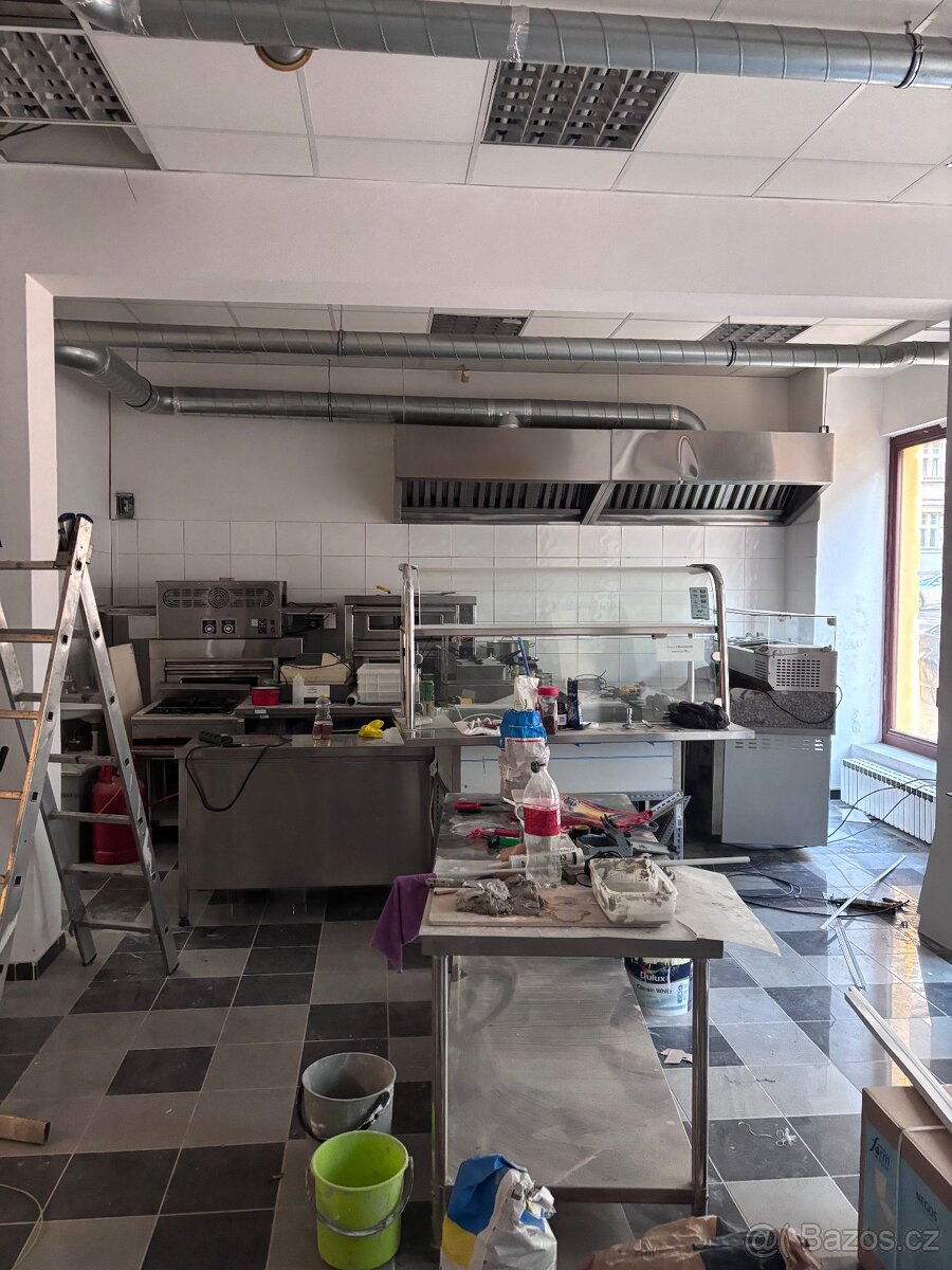 Prostor pro restaurace, rychlé občerstvení - 10
