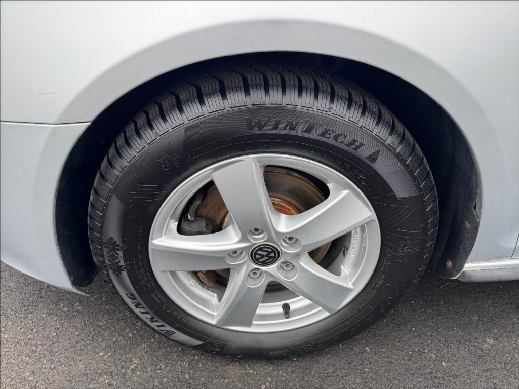 Volkswagen Golf 1,6 (2011) - 10