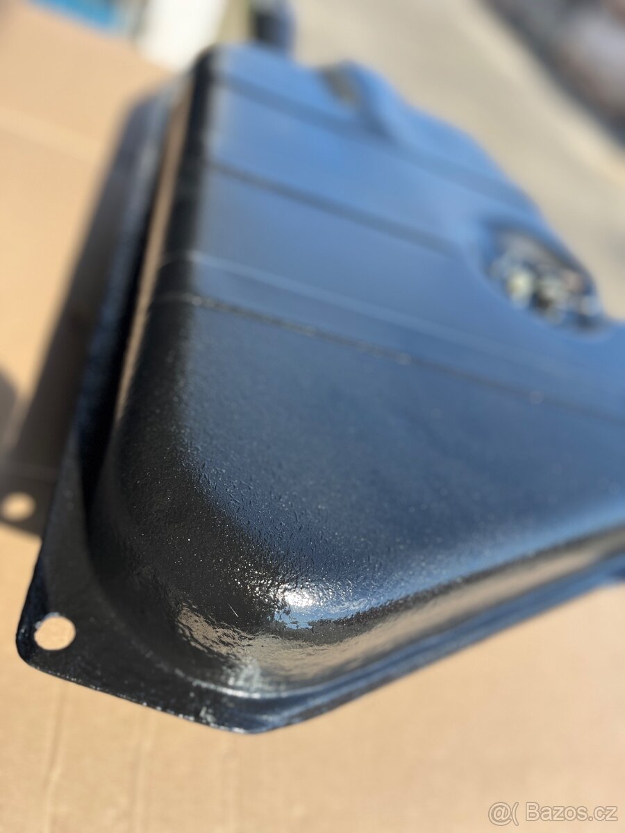 Fiat 127 nádrž po renovaci - 10