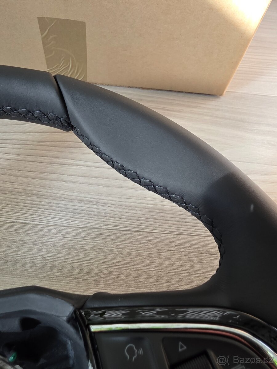 Nový kožený volant Škoda Scout - 10