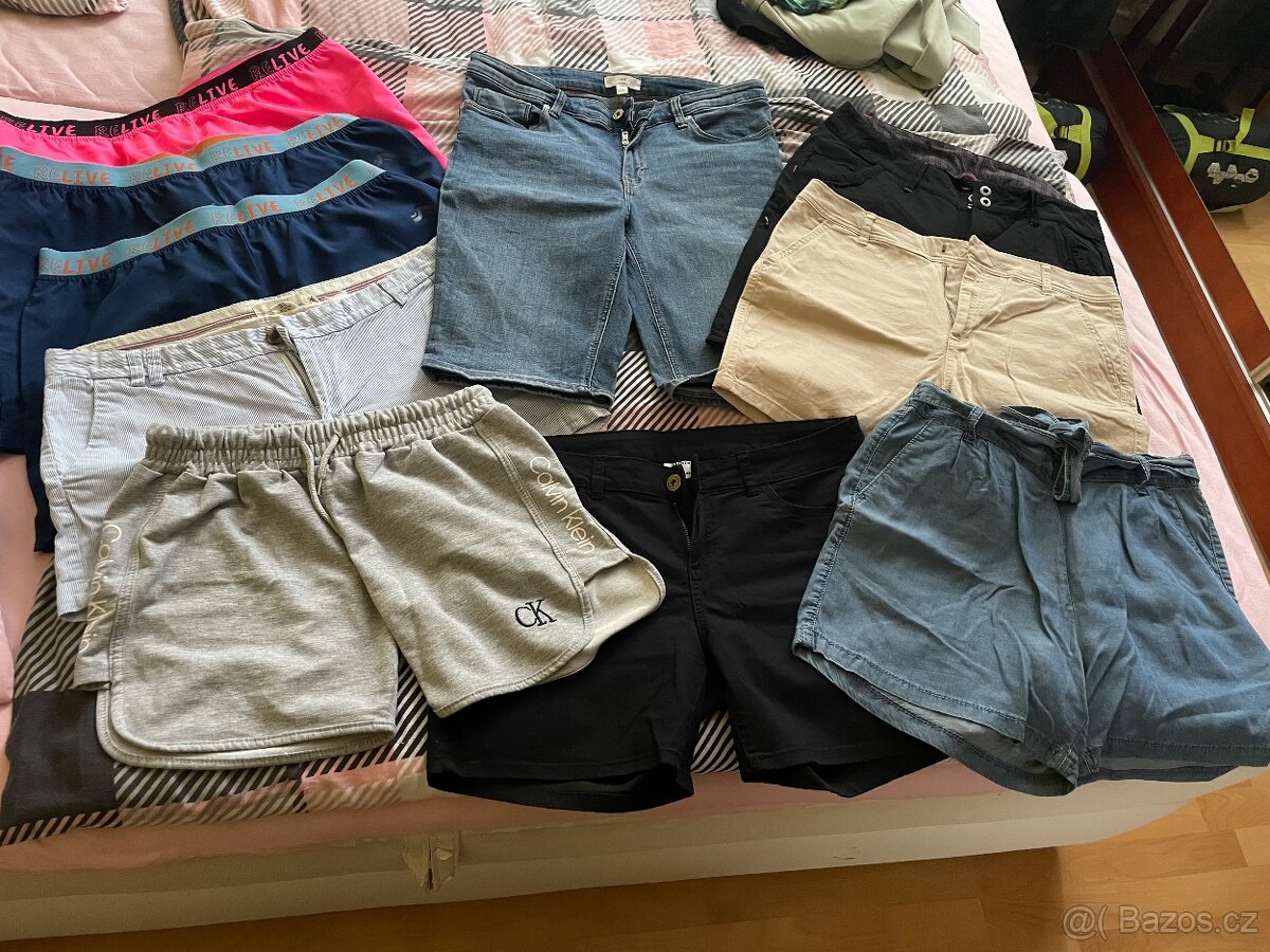 Dámské oblečení, vel. 40/42, L - 10