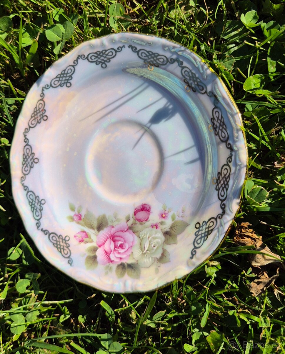 Krásné porcelánové hrníčky s podšálky 3 ks - 10